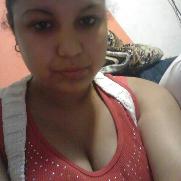 24P Latin milf