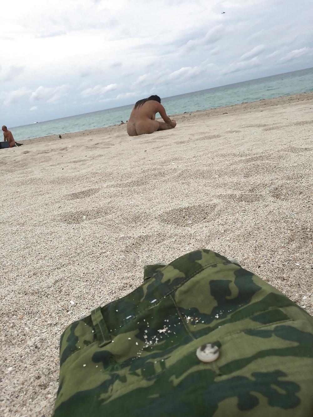 4P Hot nude beach girl from venezuela