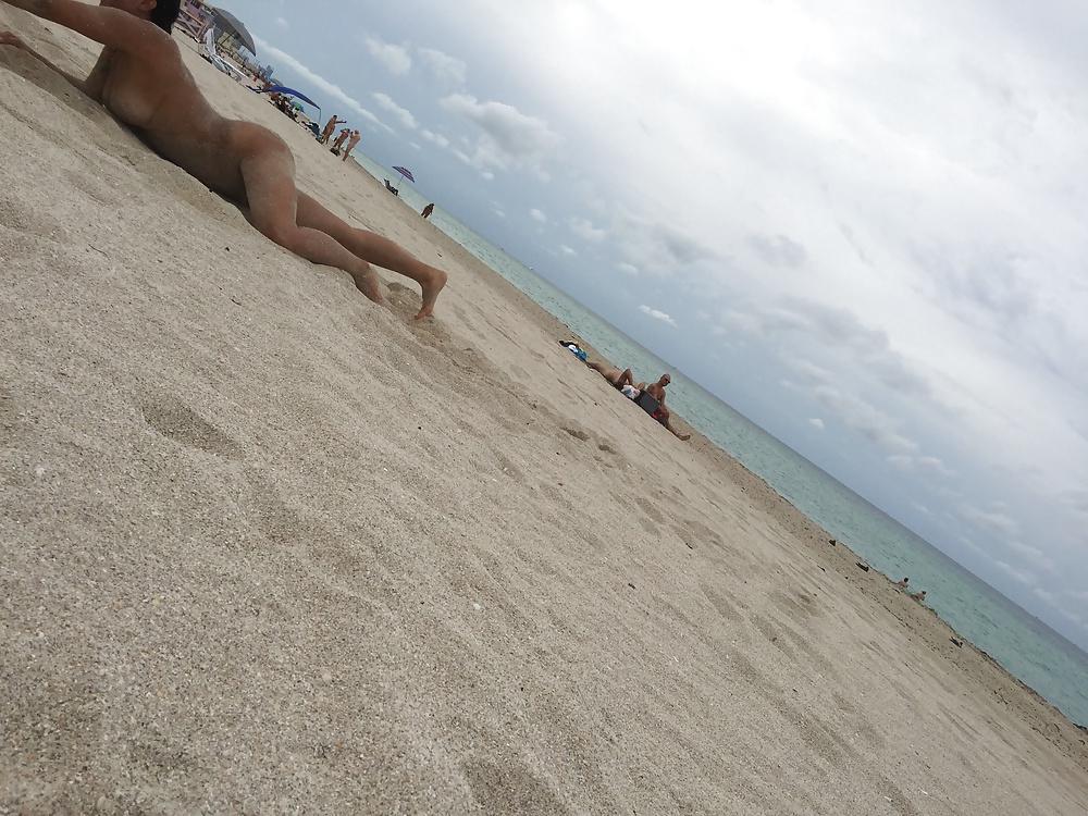 4P Hot nude beach girl from venezuela