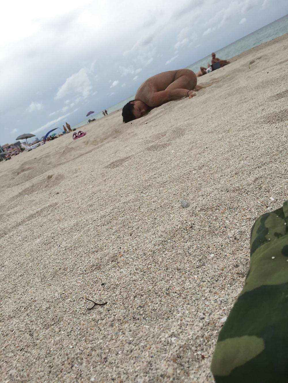 4P Hot nude beach girl from venezuela