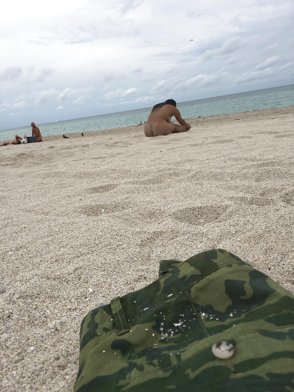 4P Hot nude beach girl from venezuela