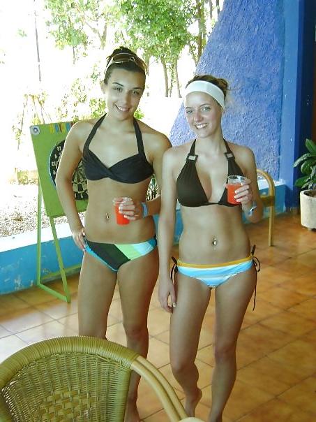 24P Sexy beach girls 04