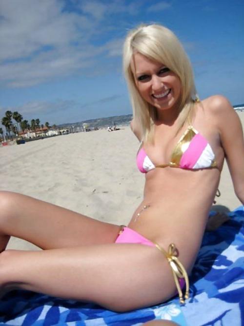 24P Sexy beach girls 04