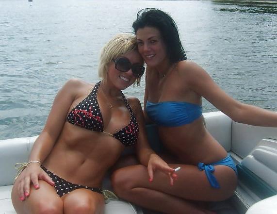 24P Sexy beach girls 04