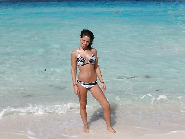 24P Sexy beach girls 04