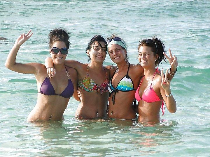 24P Sexy beach girls 04