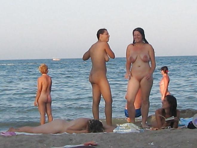 20P Naked beach 19.