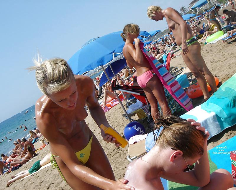 20P Naked beach 19.