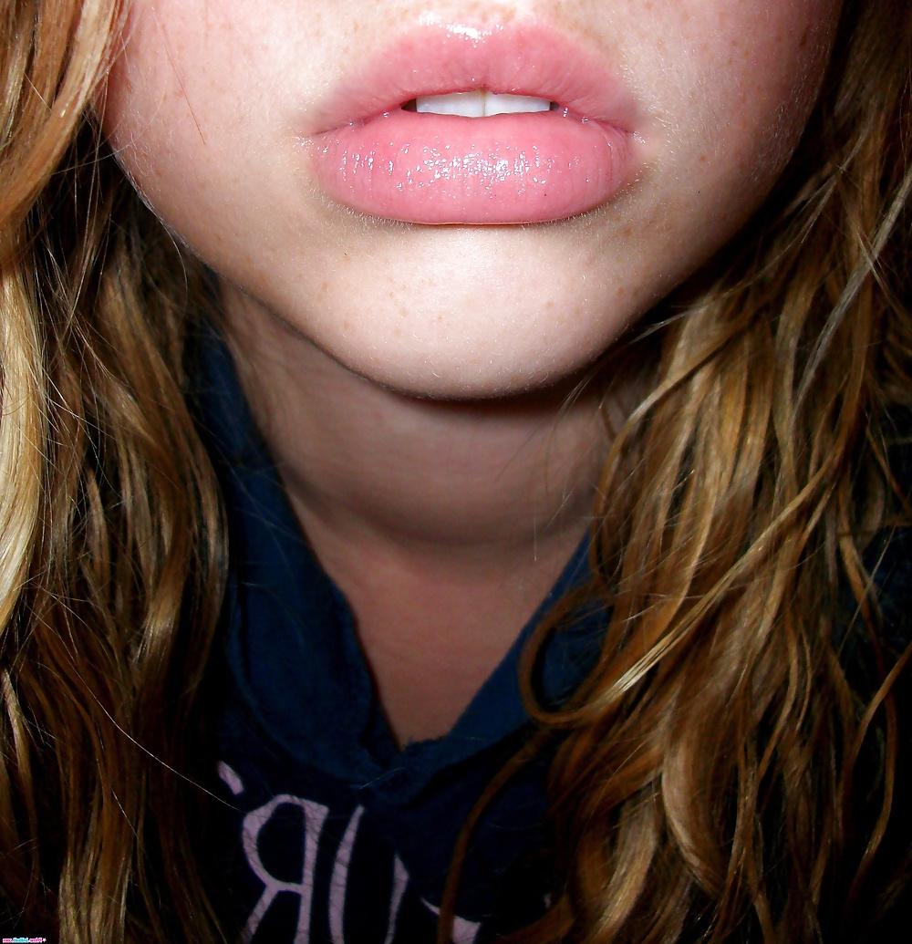 25P Woman with Dick Sucking Lips