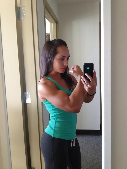 25P In The Gym: Workout Chick & Fitness Babes