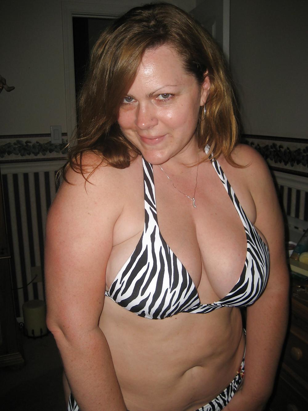 9P Fat Mrs. Whore in her Victoria's Secret bikini