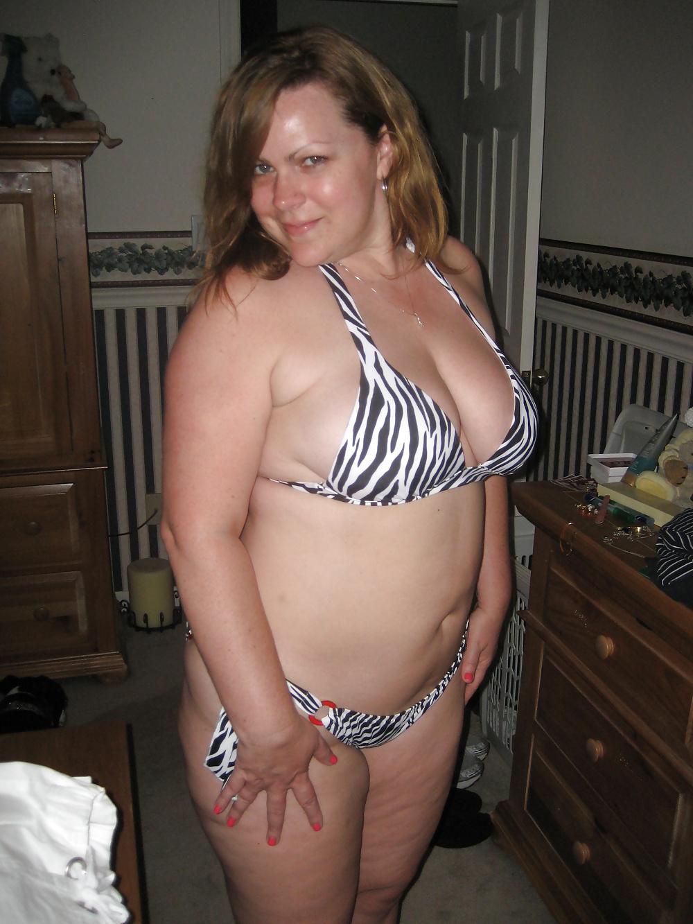 9P Fat Mrs. Whore in her Victoria's Secret bikini