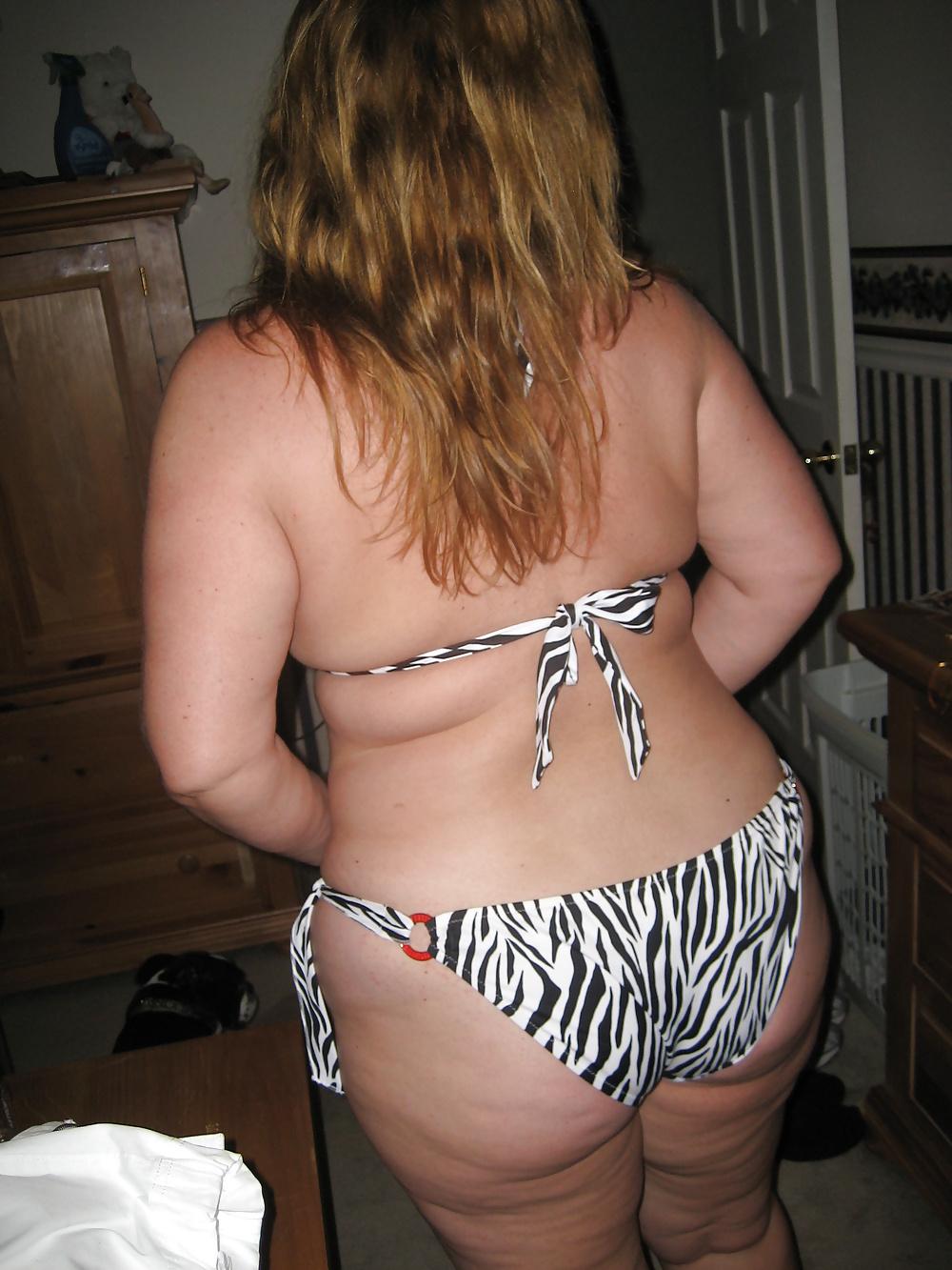 9P Fat Mrs. Whore in her Victoria's Secret bikini