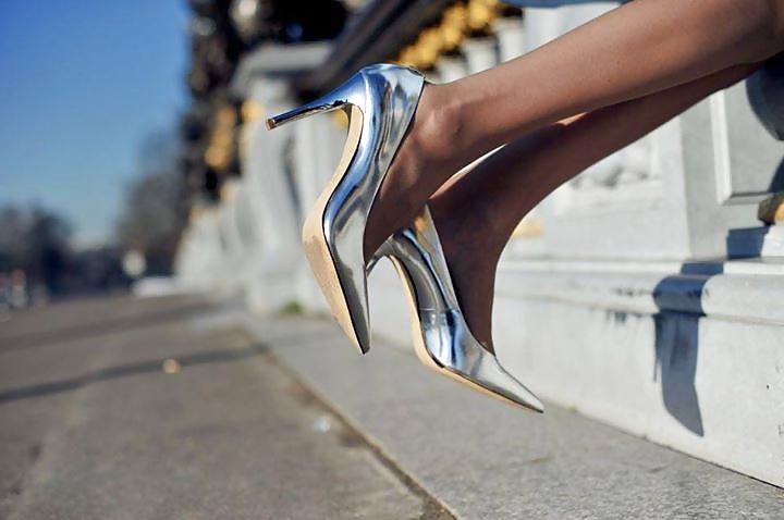 25P Nylon Legs and High Heels