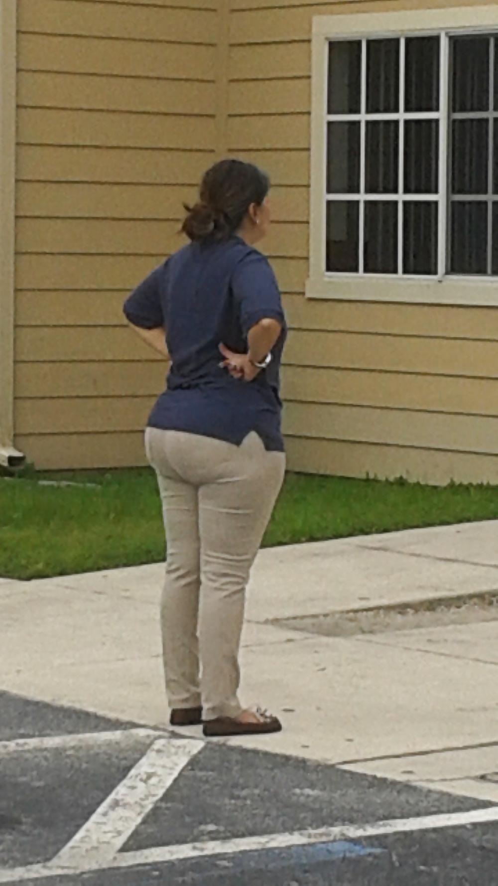 8P Hot Latino Mama