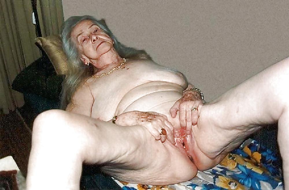 25P Hairy women 42