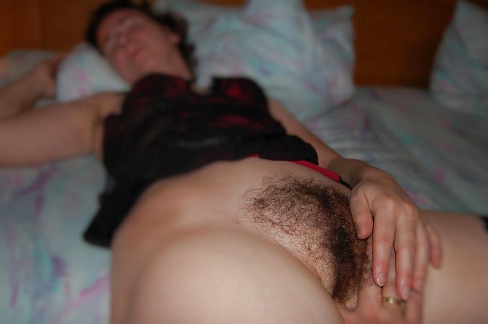 25P Hairy women 42