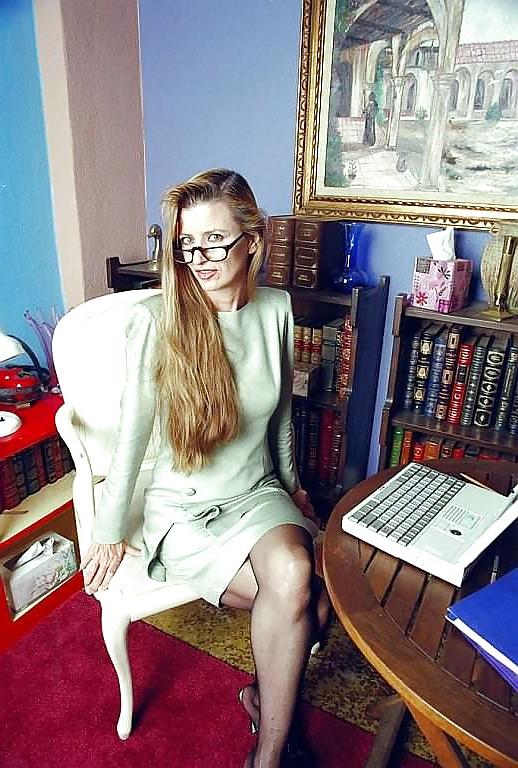 25P Mature office ladies behind locked doors