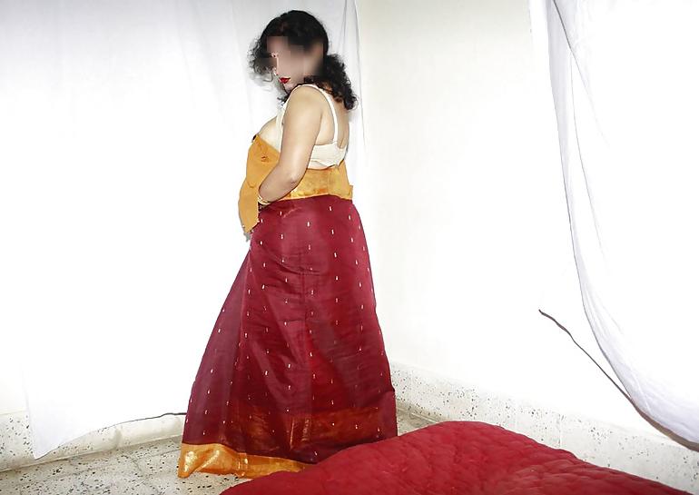 25P INDIAN WIFE SAROJA -INDIAN DESI PORN SET 9.9