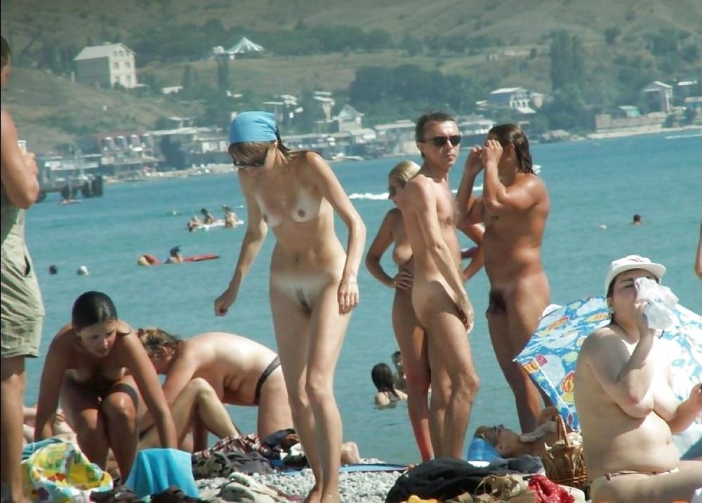 25P Little Beach Boobies