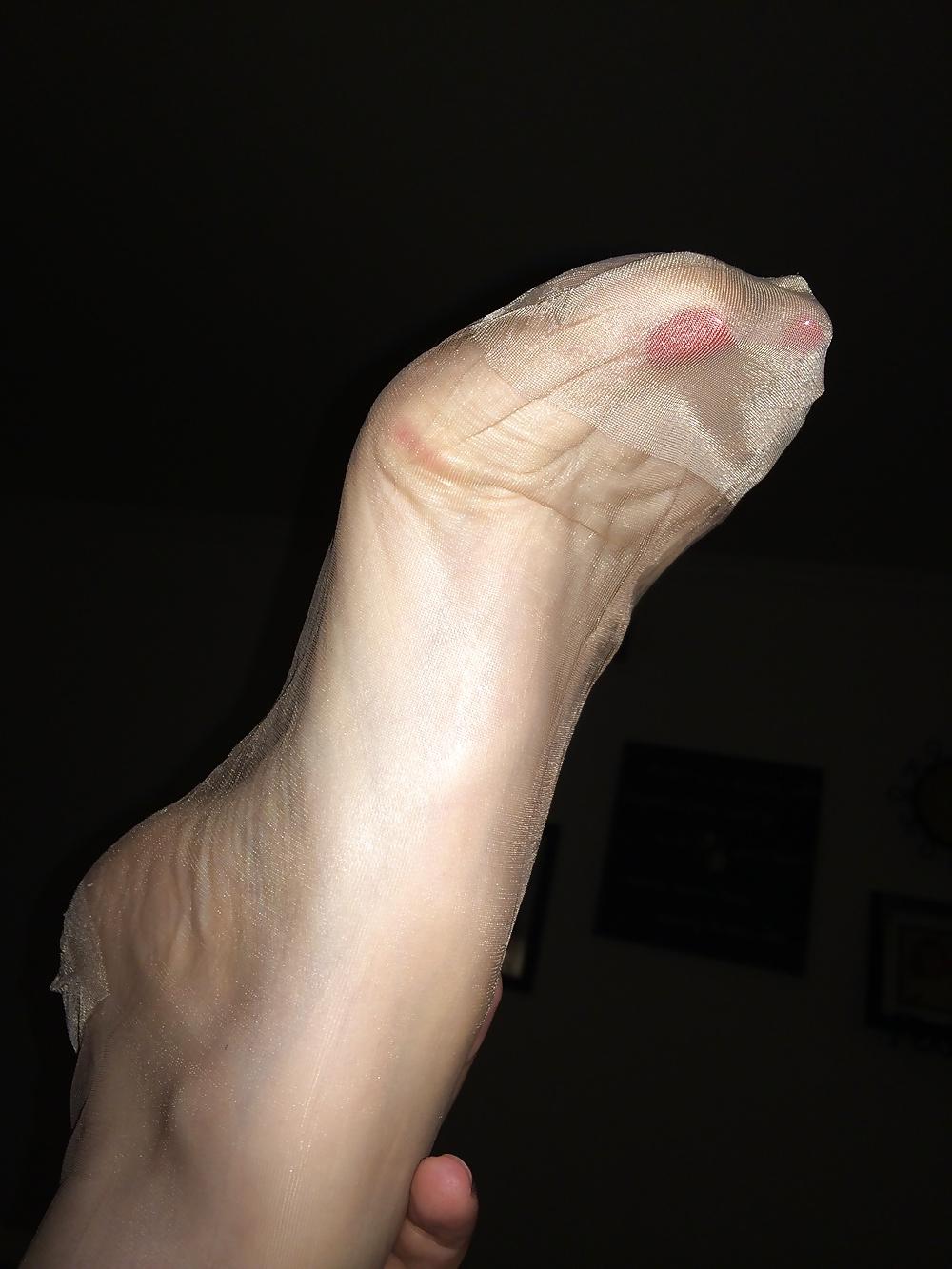 16P Wifes sexy nylon toes