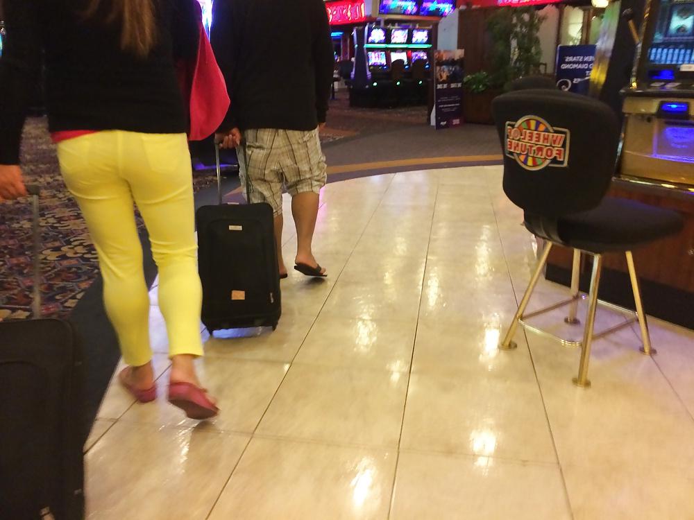 7P Young Filipina In Tight Yellow Pants Sweet Ass VPL