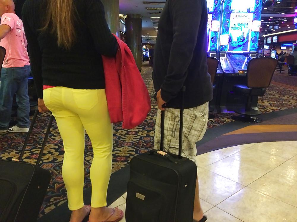 7P Young Filipina In Tight Yellow Pants Sweet Ass VPL