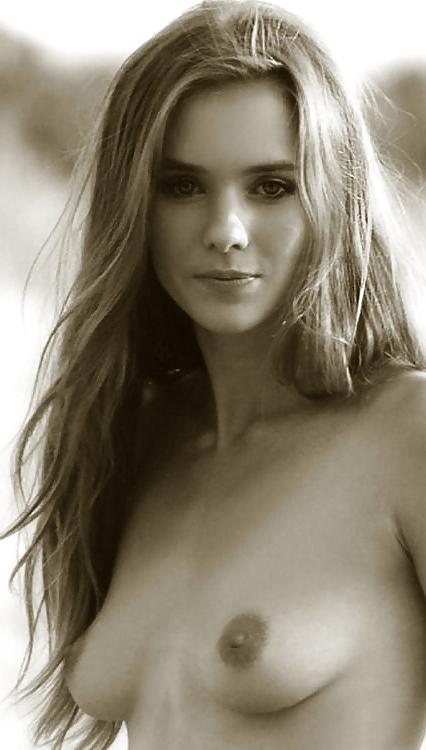 25P Perfect Storm - Beautiful Form Of A Woman's Breast