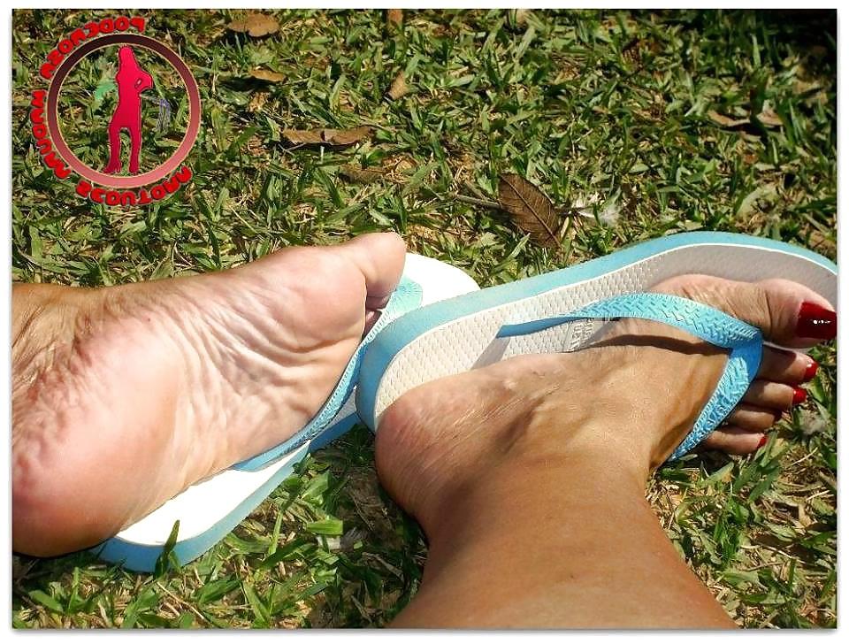25P Sonia Sexy Meaty Deep Wrinkled Feet