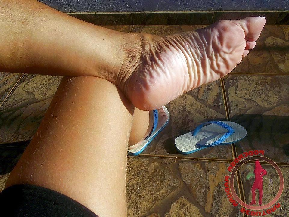 25P Sonia Sexy Meaty Deep Wrinkled Feet