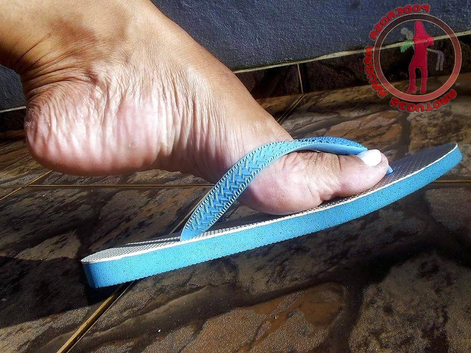 25P Sonia Sexy Meaty Deep Wrinkled Feet