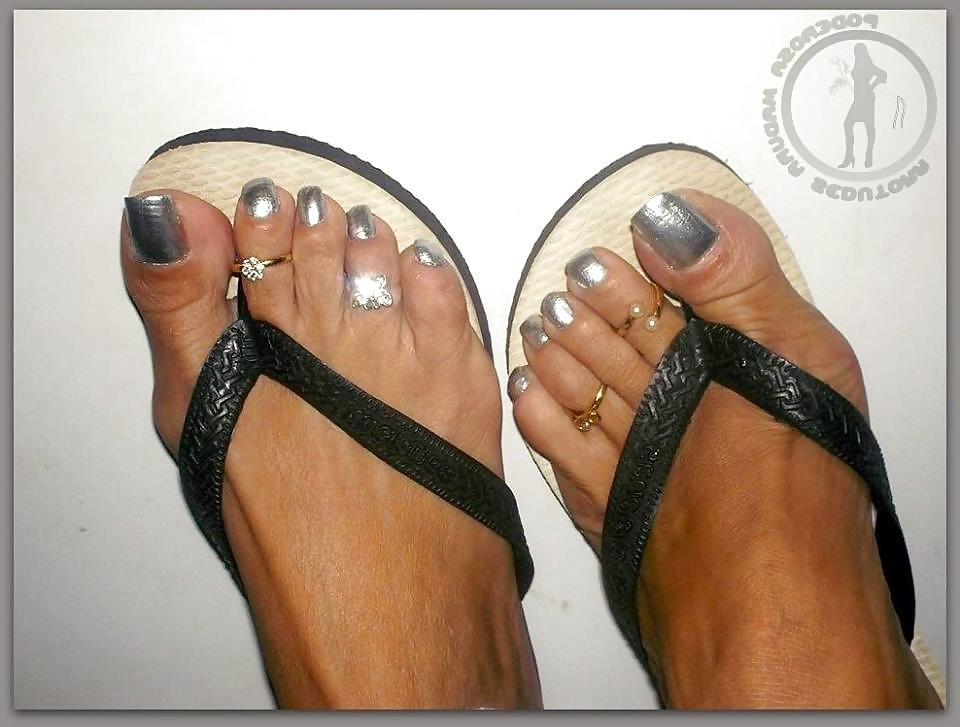 25P Sonia Sexy Meaty Deep Wrinkled Feet