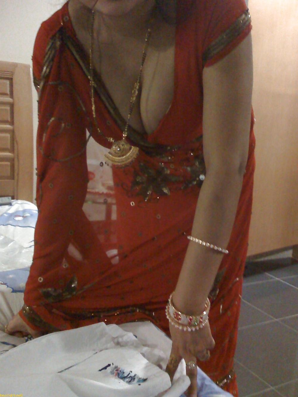 25P INDIAN WIFE RADHIKA -INDIAN DESI PORN SET 9.5