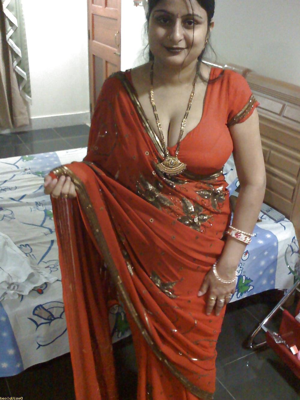25P INDIAN WIFE RADHIKA -INDIAN DESI PORN SET 9.5