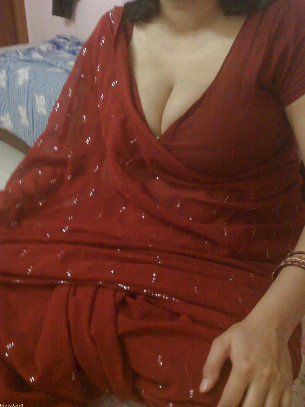 25P INDIAN WIFE RADHIKA -INDIAN DESI PORN SET 9.5