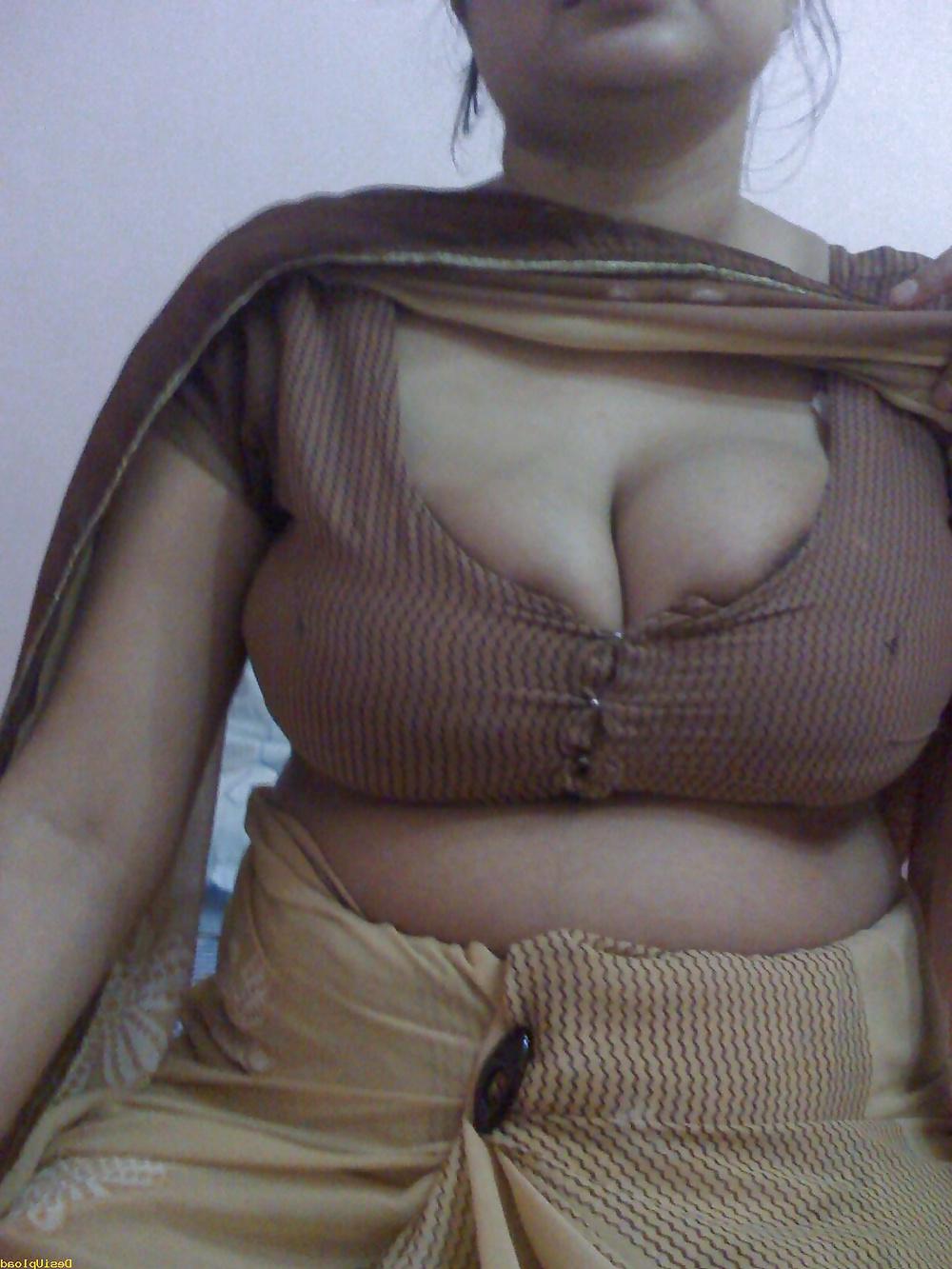 25P INDIAN WIFE RADHIKA -INDIAN DESI PORN SET 9.5