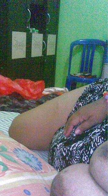 5P Indonesia-tante jilbab bugil
