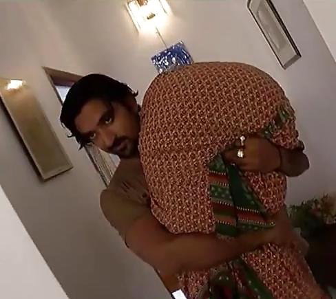 18P Indian Milf OTS Carry Back View !!