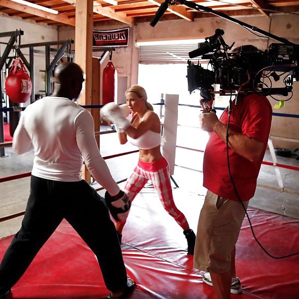 25P Jordan Carver Boxing & Gym
