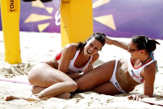 17P Liliana Fernandez Beach Volleyball Player With a Huge Ass