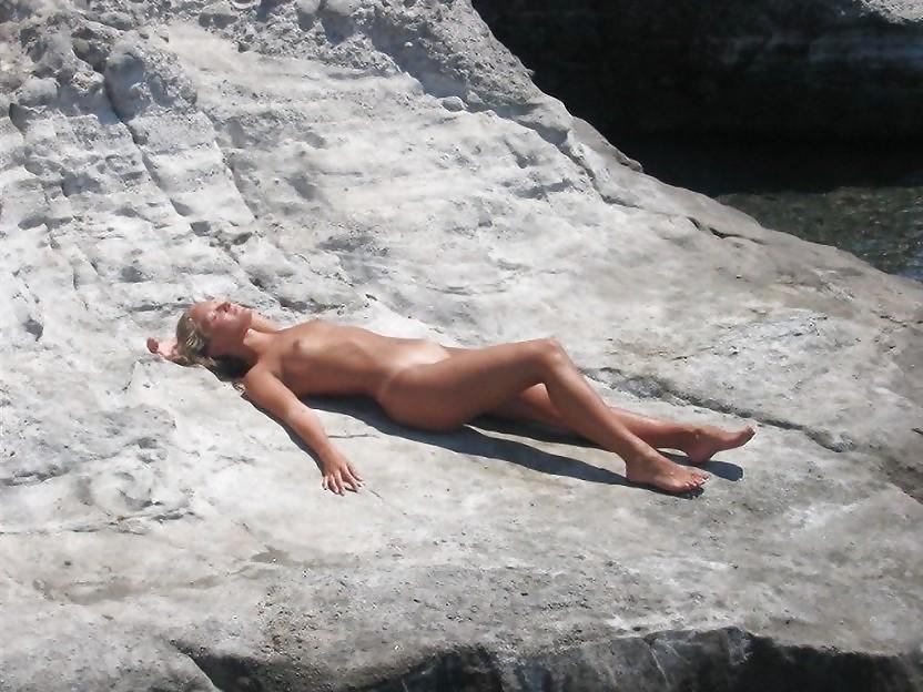 25P Nude Beach Fun