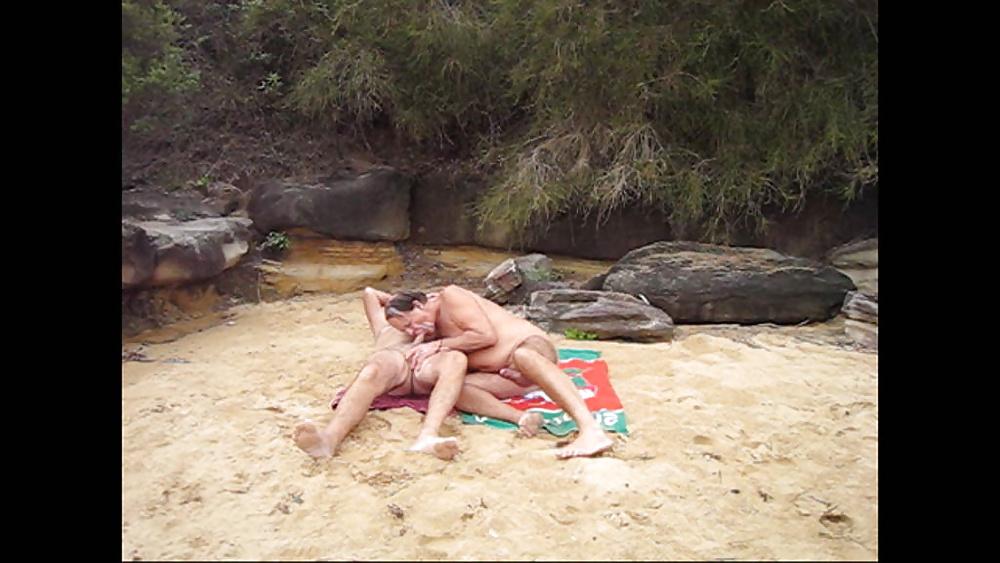 14P A day at the beach with peter
