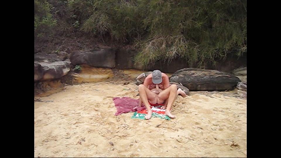 14P A day at the beach with peter