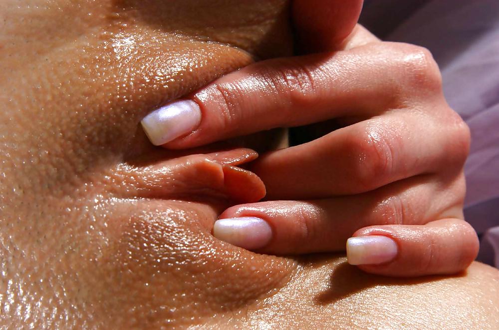 25P Oiled Shaved Body....