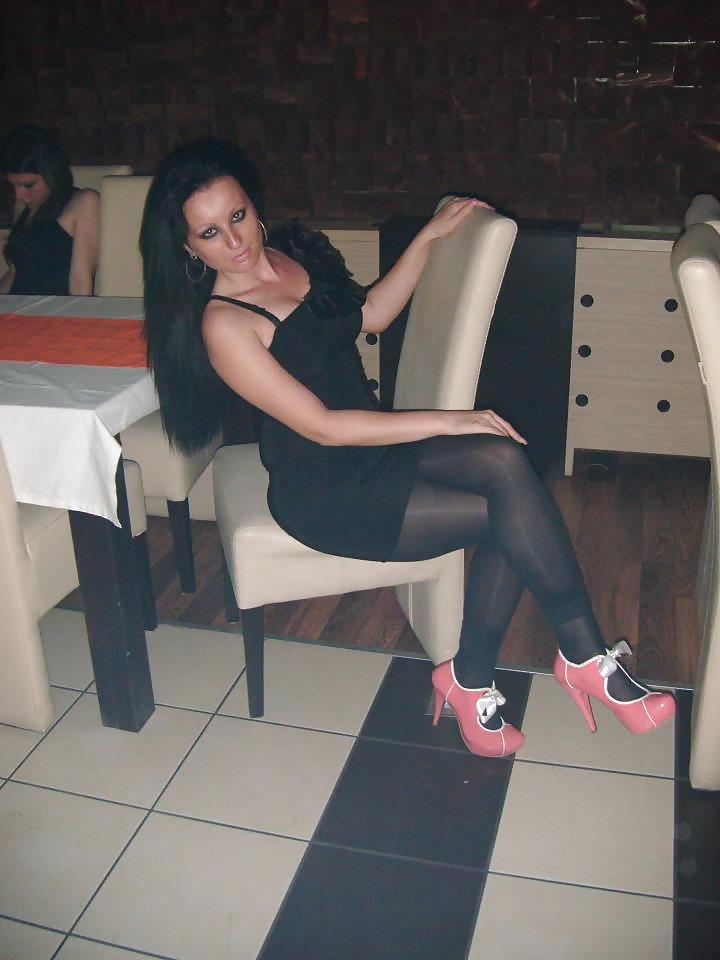 25P Nylon-Upskirt 34