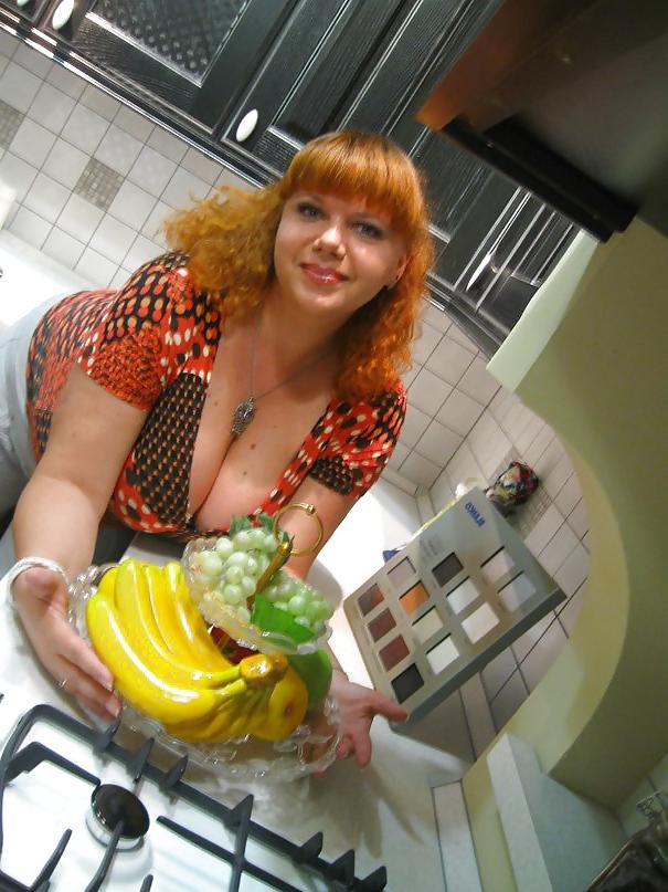 16P Busty Russian Woman 1870