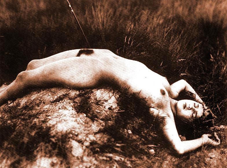 25P Retro Nude 1915