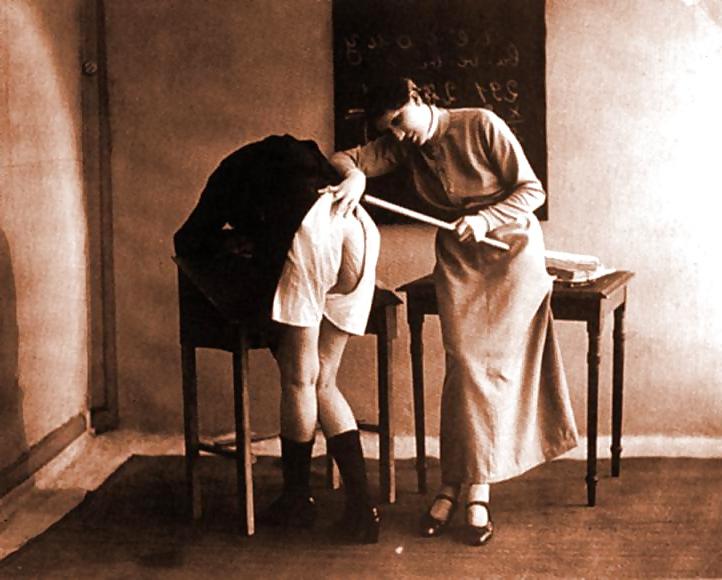 25P Retro Nude 1915