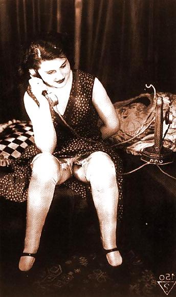 25P Retro Nude 1915