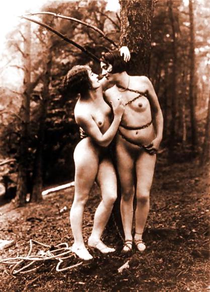 25P Retro Nude 1915
